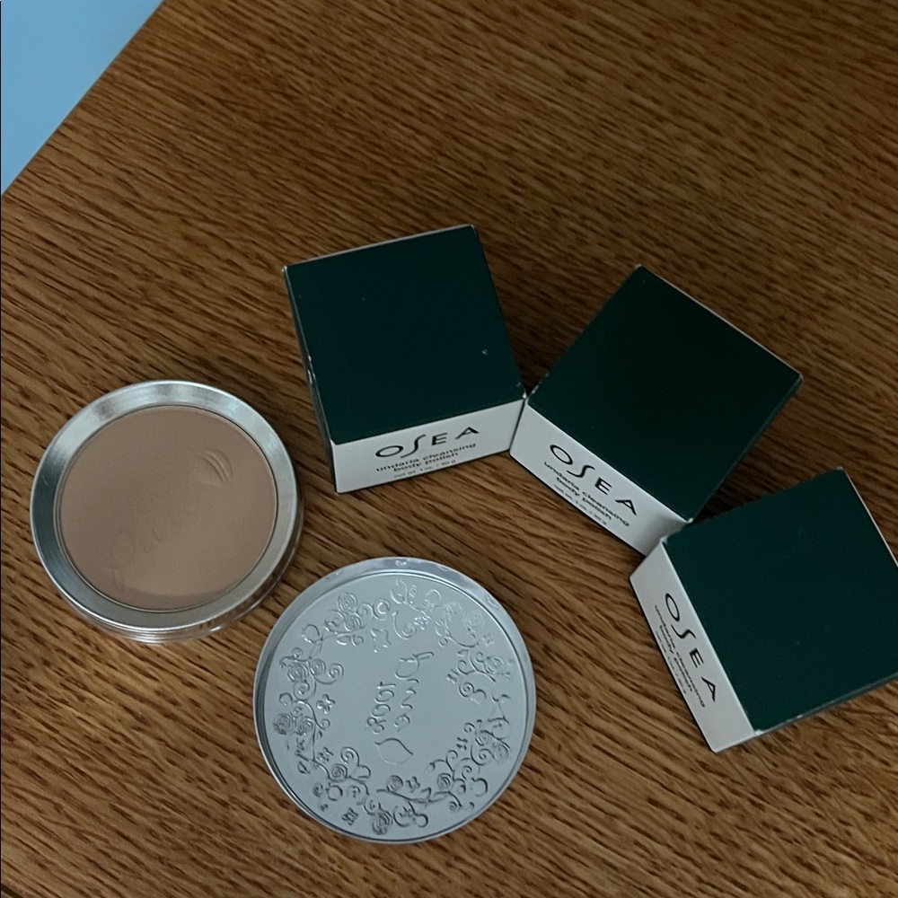 Non toxic beauty:100% pure fruit pigmented foundation powder,Osea undaria body - Picture 3 of 3